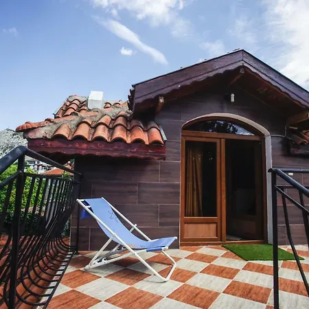 Yoanna Guest house 2*