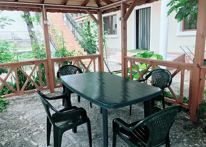 Yoanna بيت ضيافة 2*