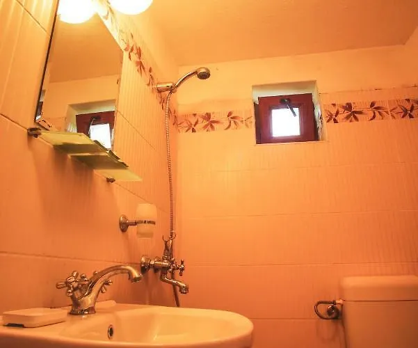 Yoanna بيت ضيافة